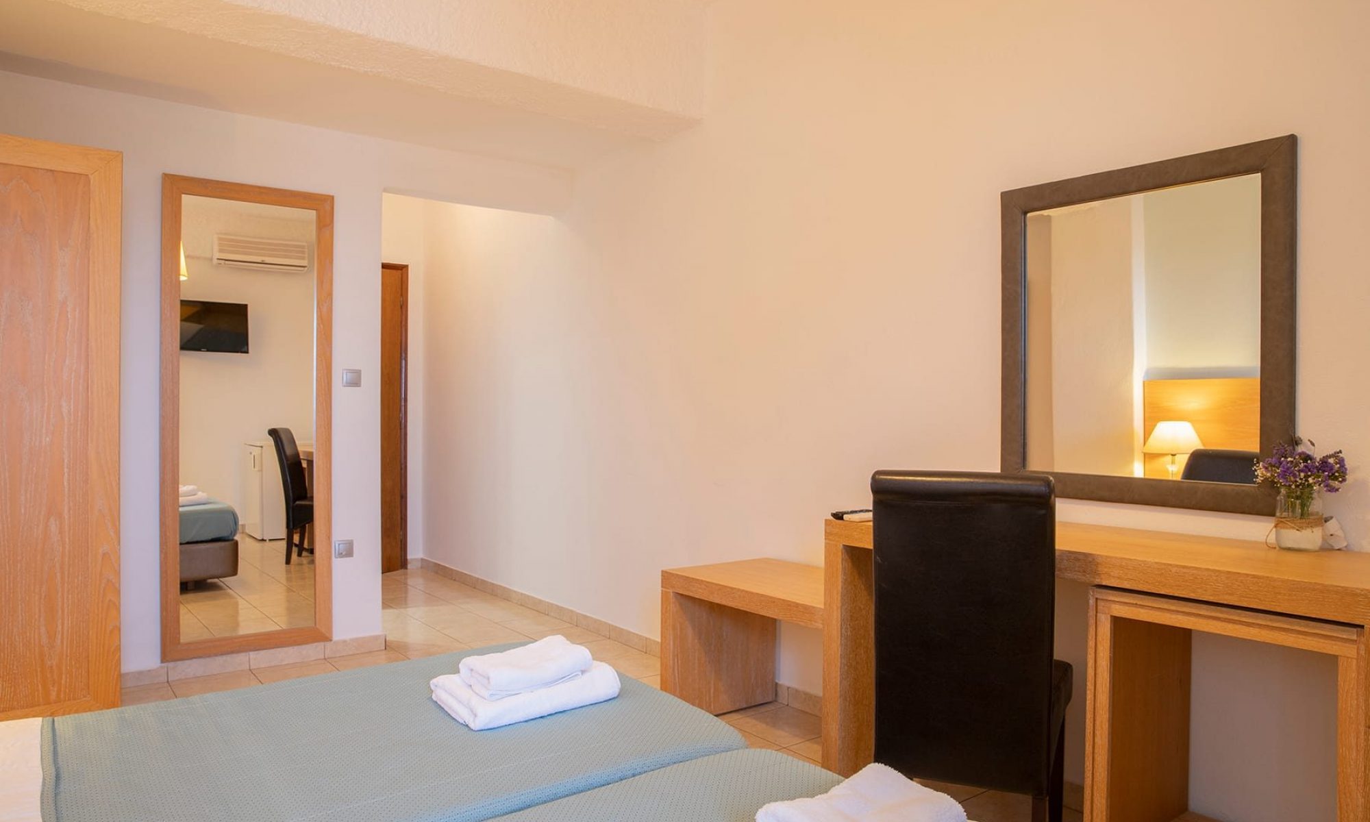 OCEANA Beach Hotel