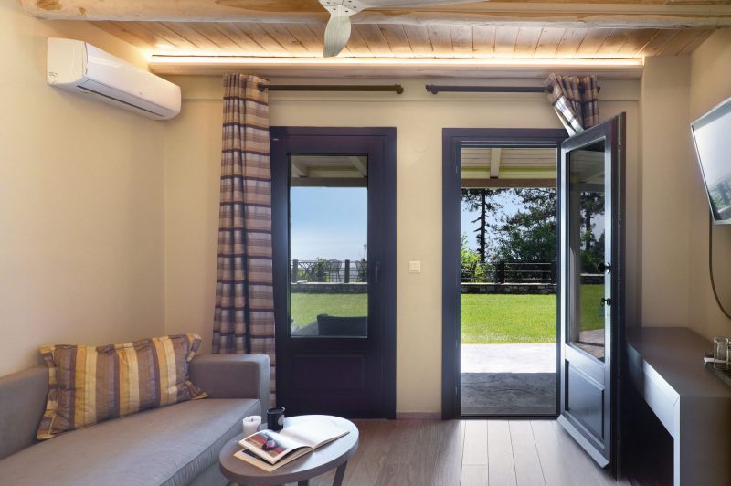 Deluxe Family Room