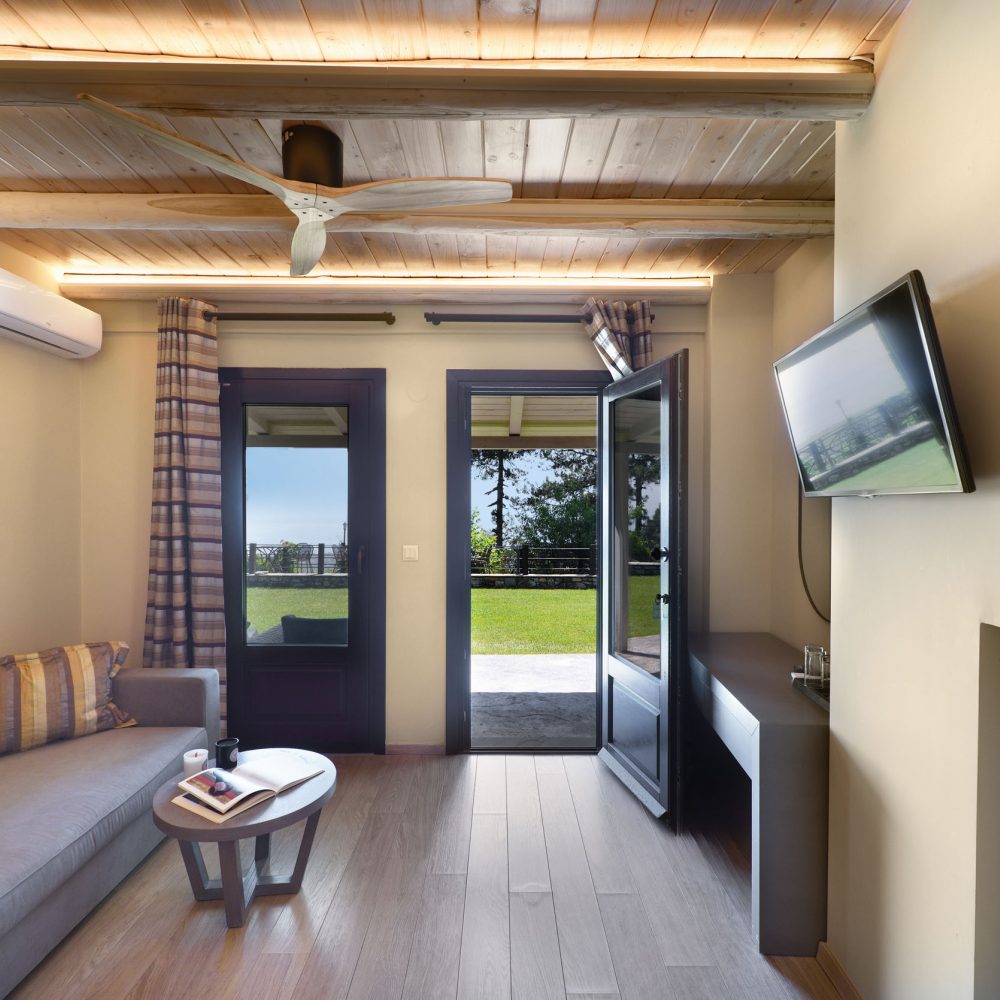 Deluxe Family Room